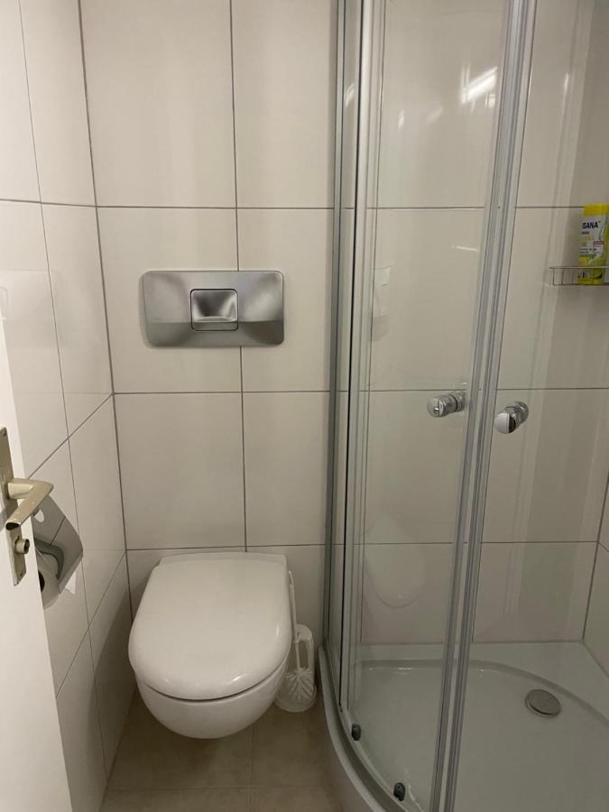 כור Haus Zur Eiche Private 1 Zimmerstudios מראה חיצוני תמונה
